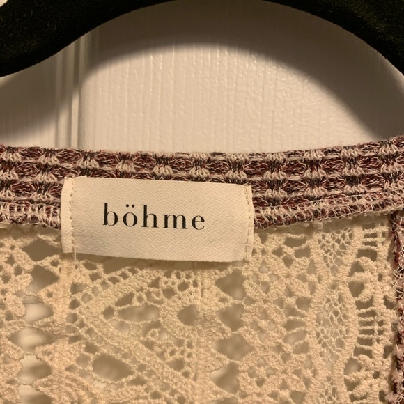 Bohme Crop Sweater with lace back. - Picture 4 of 6